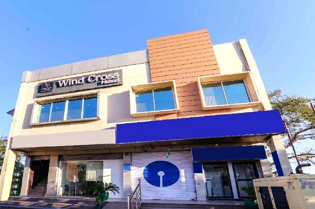 Hotel The Wind Cross Kālka Esterno foto