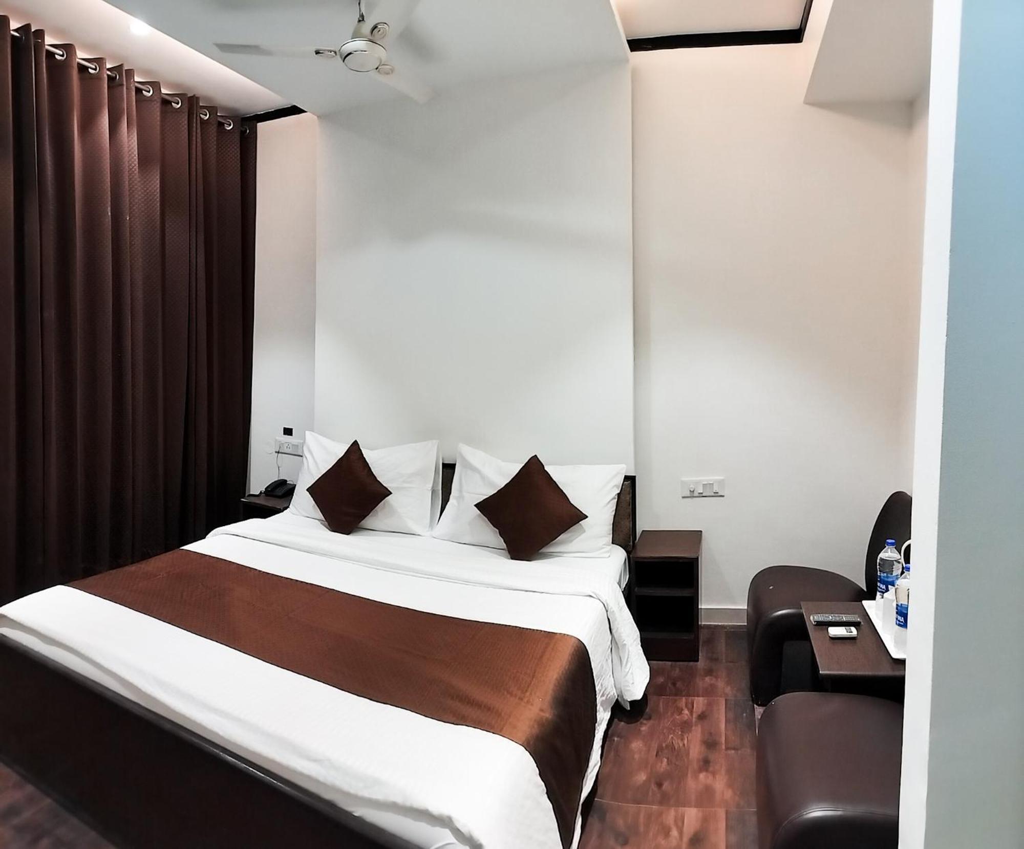 Hotel The Wind Cross Kālka Esterno foto